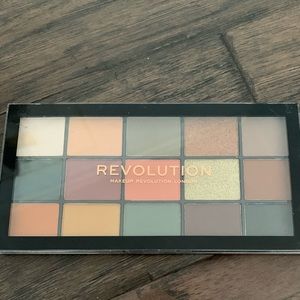 Makeup revolution palette